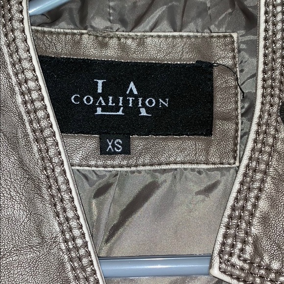 leather jacket - Picture 2 of 2